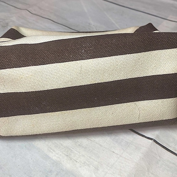 Henri Bendel Brown and Cream Striped Toiletry Bag - Picture 4 of 9